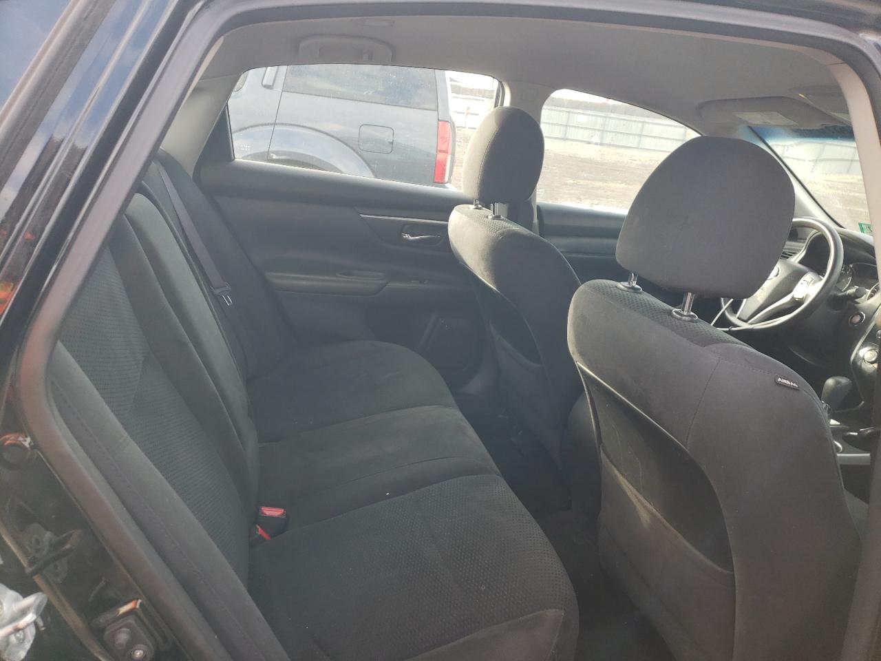 2015 Nissan Altima - Image 10