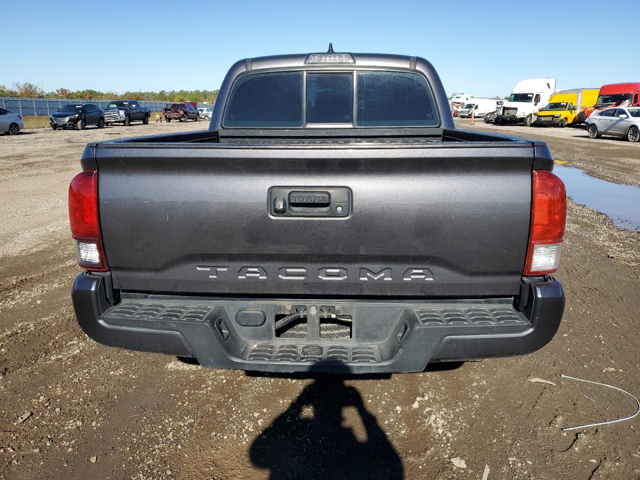 VIN 5TFAX5GN5JX111599 2018 TOYOTA TACOMA no.6