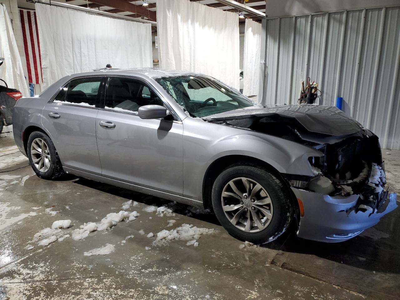 VIN 2C3CCAAG6FH769312 2015 CHRYSLER 300 no.4