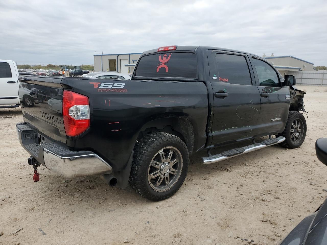 2015 Toyota Tundra - Image 3