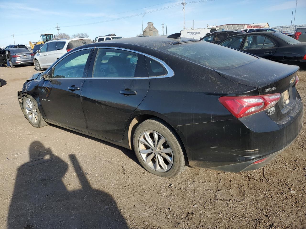 2019 Chevrolet Malibu - Image 2