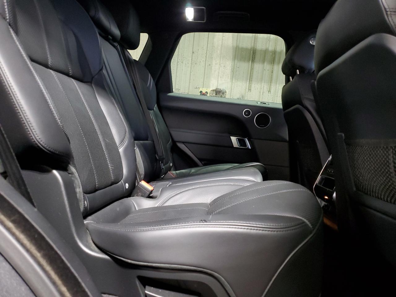 2014 Land Rover Range Rover - Image 11