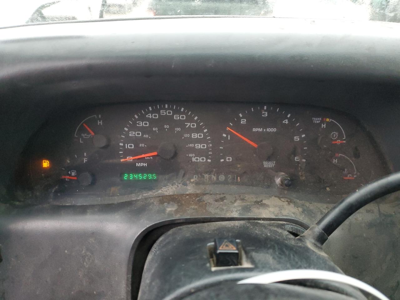 2004 Ford F250 - Image 9