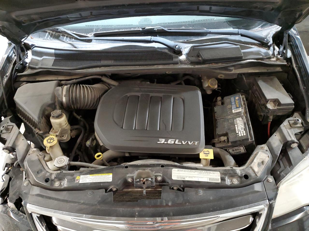2011 Chrysler Town & Country - Image 12