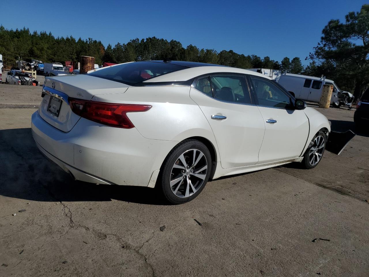 2017 Nissan Maxima - Image 3