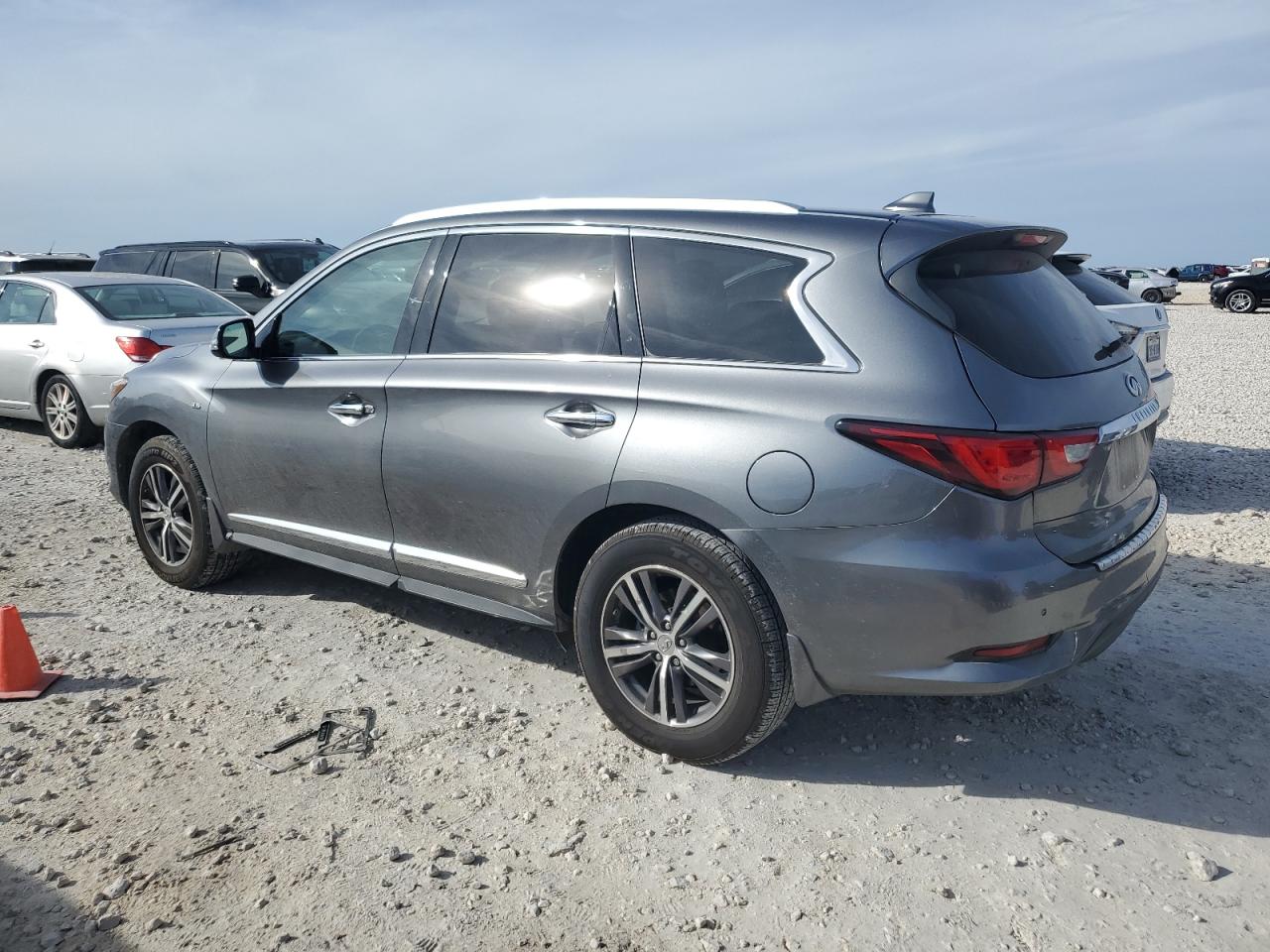 2018 Infiniti QX60 - Image 2