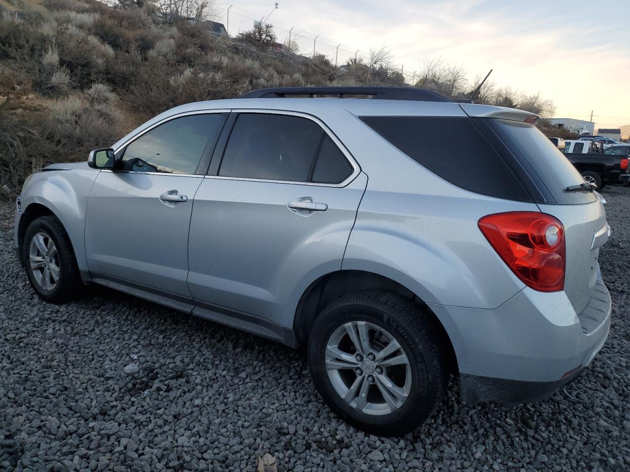 VIN 2GNALBEK3F6284670 2015 CHEVROLET EQUINOX no.2