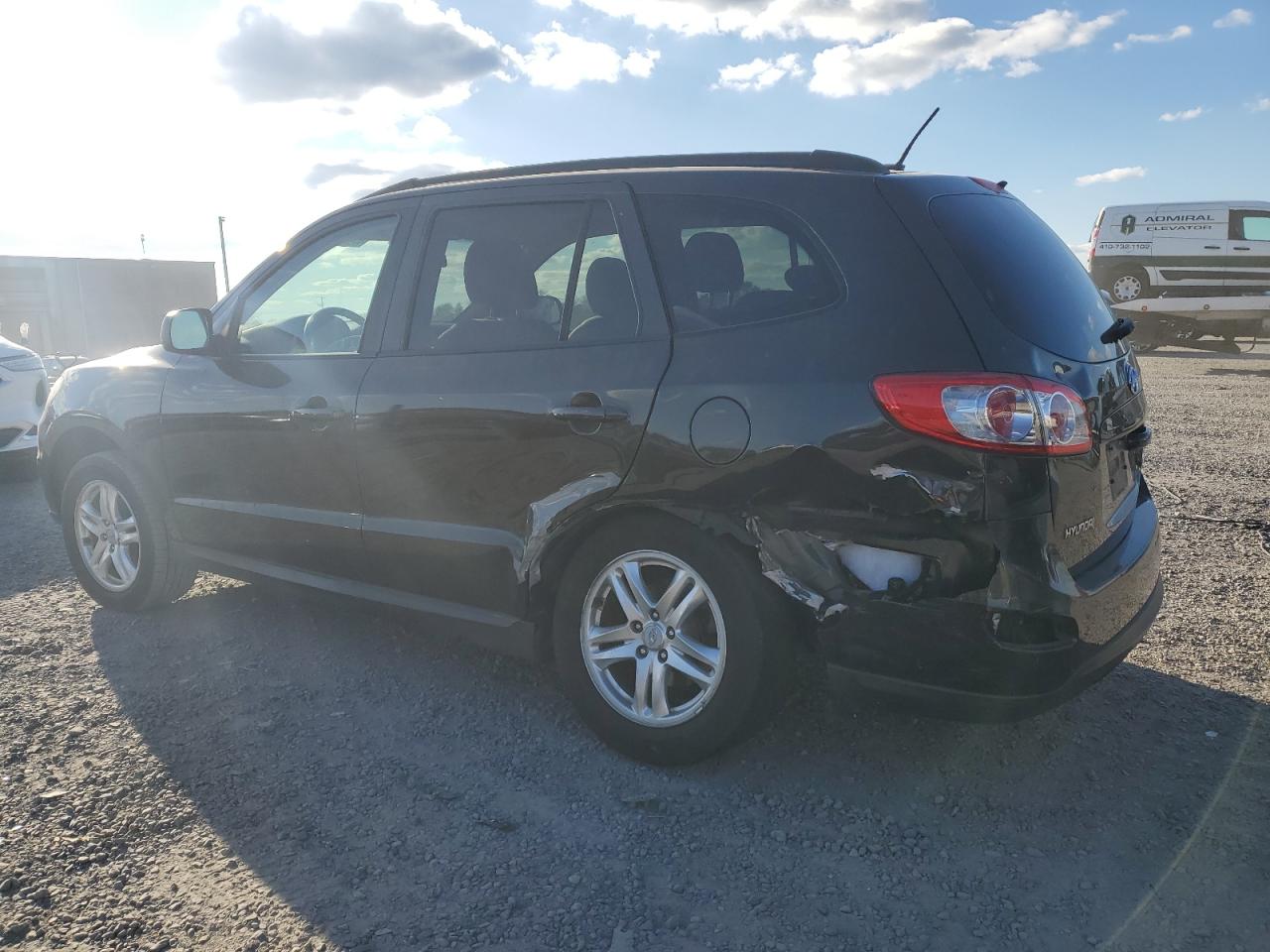 2011 Hyundai Santa Fe - Image 2