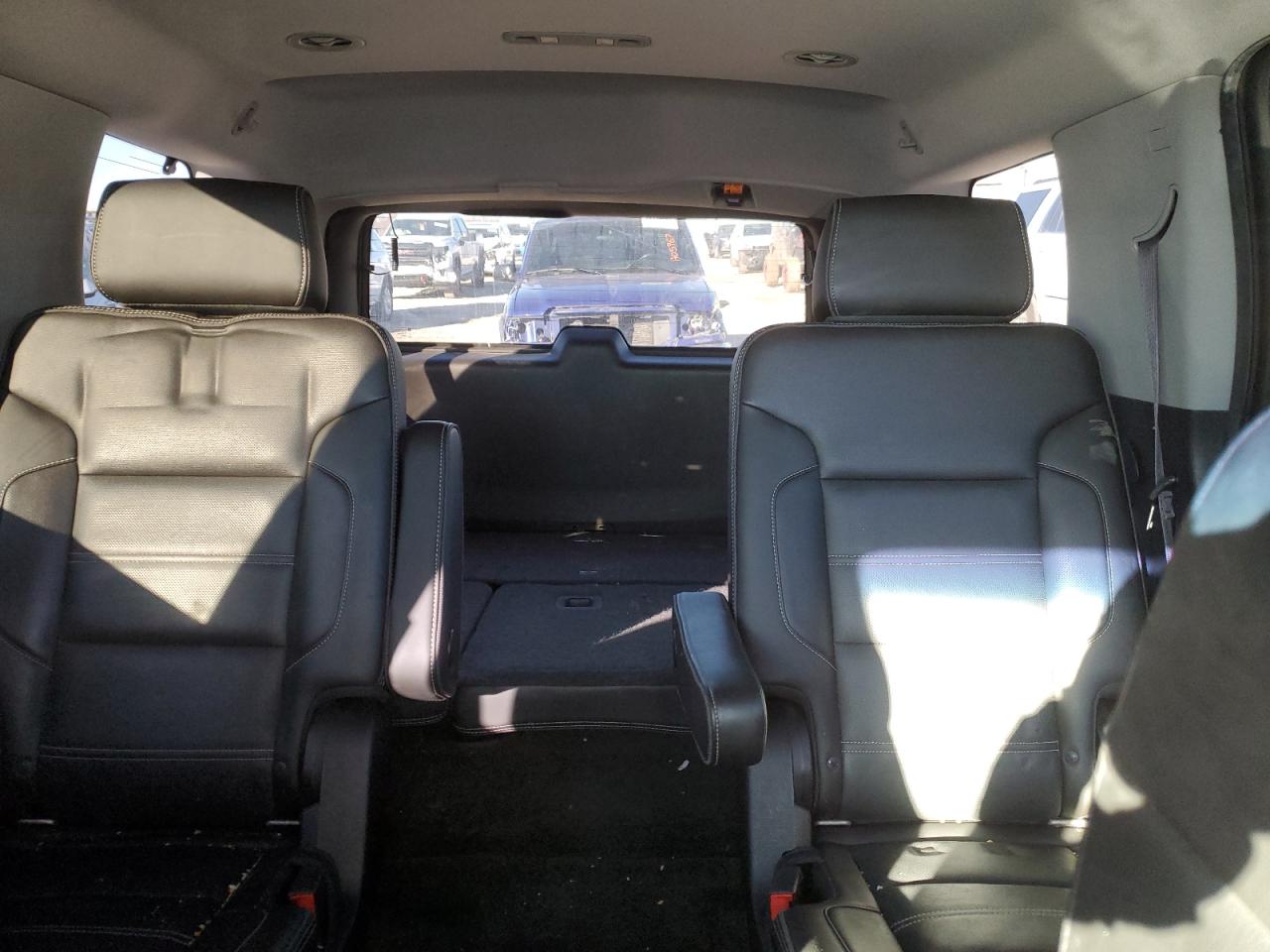 2015 GMC Yukon - Image 10
