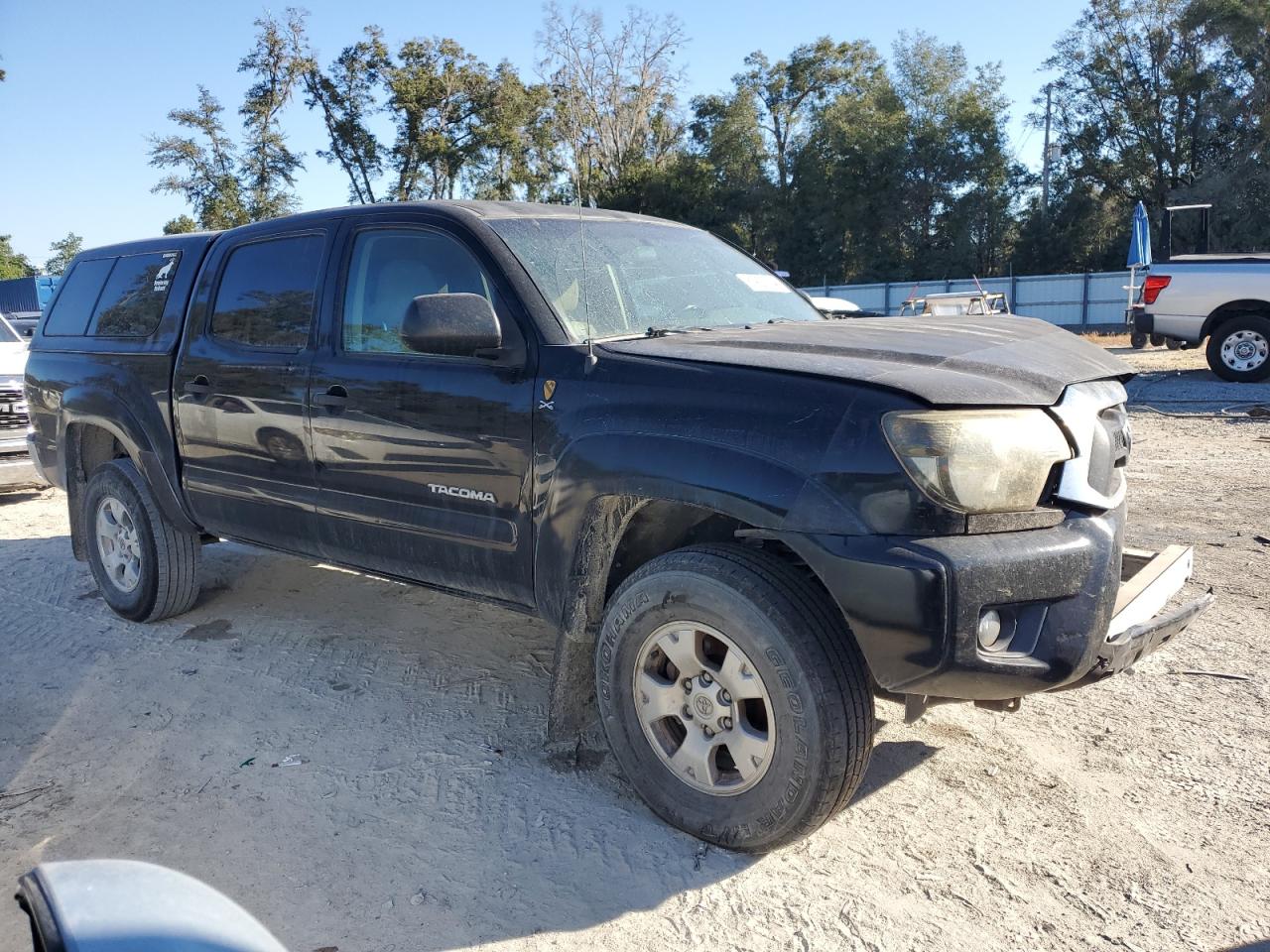 2015 Toyota Tacoma - Image 4