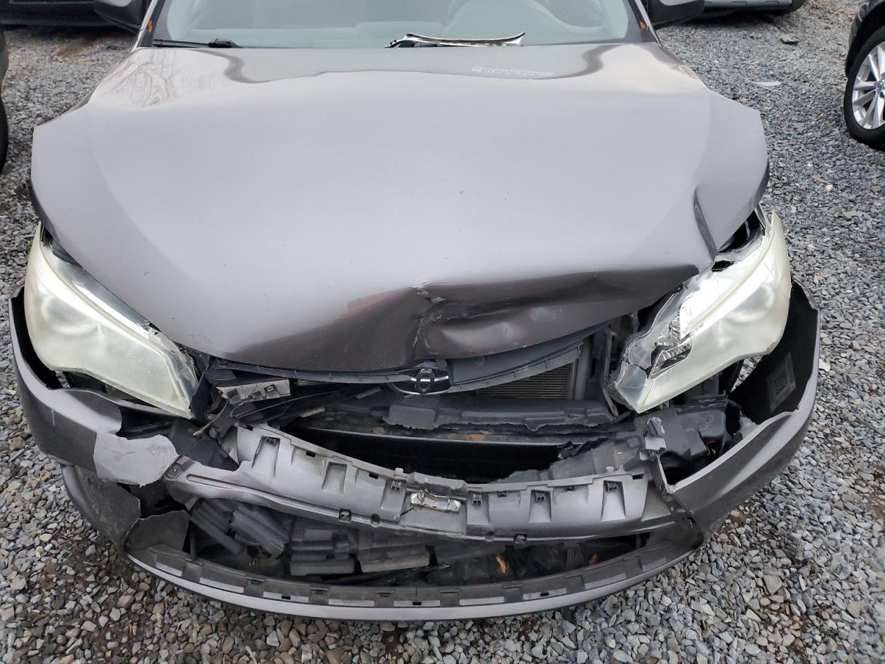 2015 Toyota Camry - Image 11