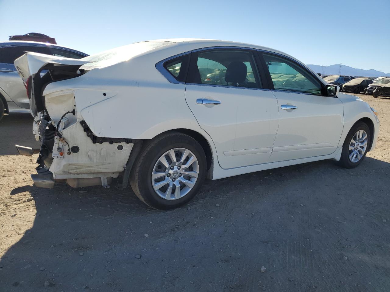 2016 Nissan Altima - Image 3