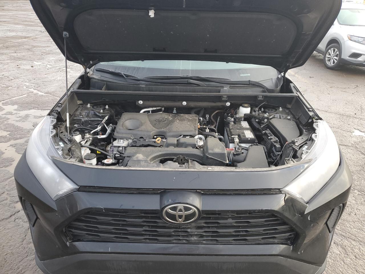 2022 Toyota RAV 4 - Image 12