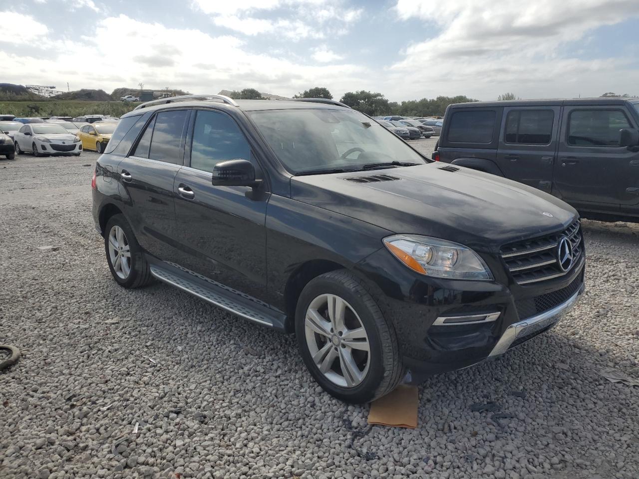 VIN 4JGDA5HB4EA379616 2014 MERCEDES-BENZ M-CLASS no.4