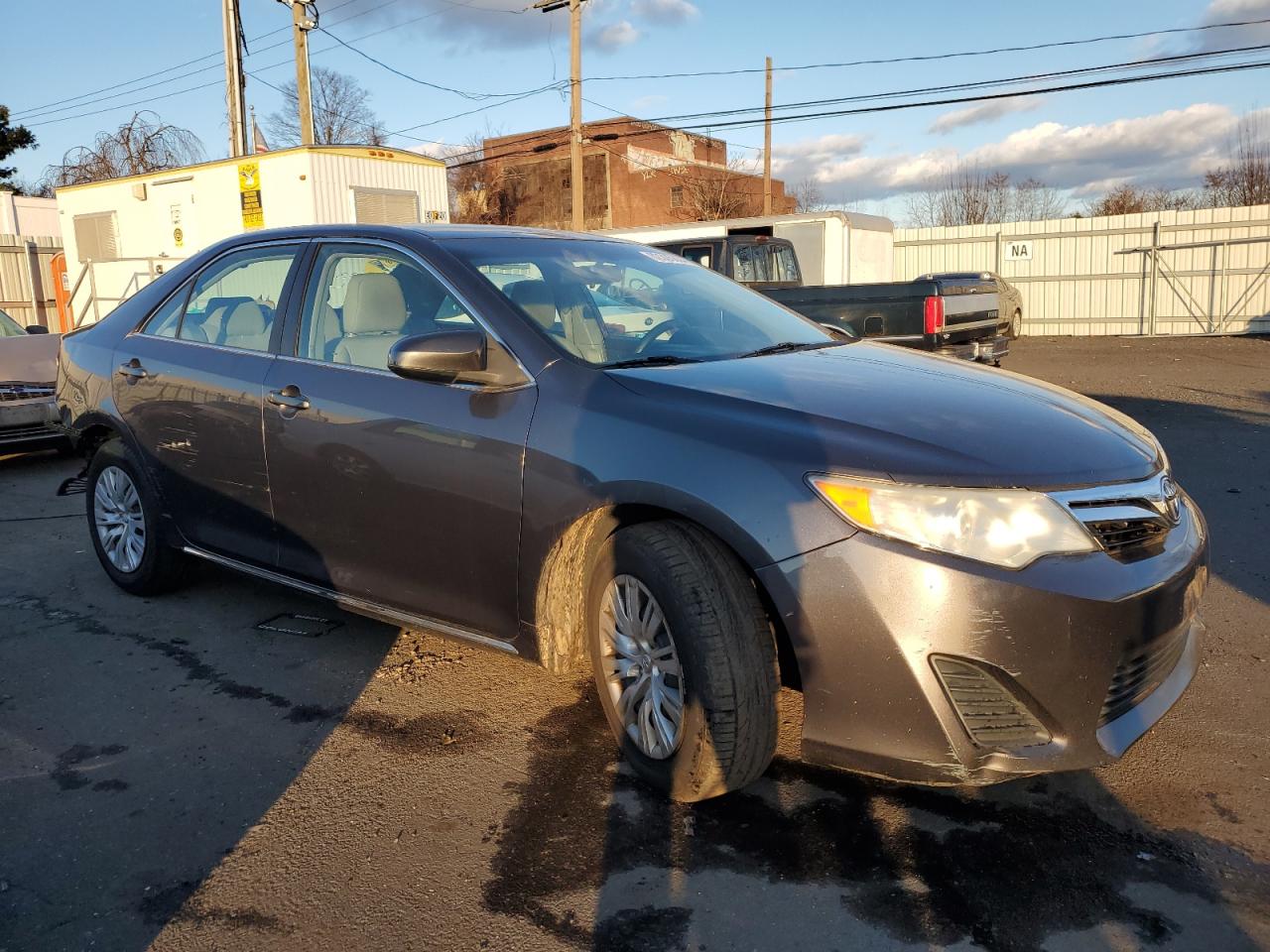 2014 Toyota Camry - Image 4