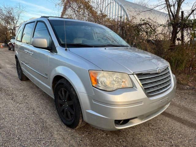 2009 Chrysler Town & Country Touring продається в Brookhaven, NY - Normal Wear