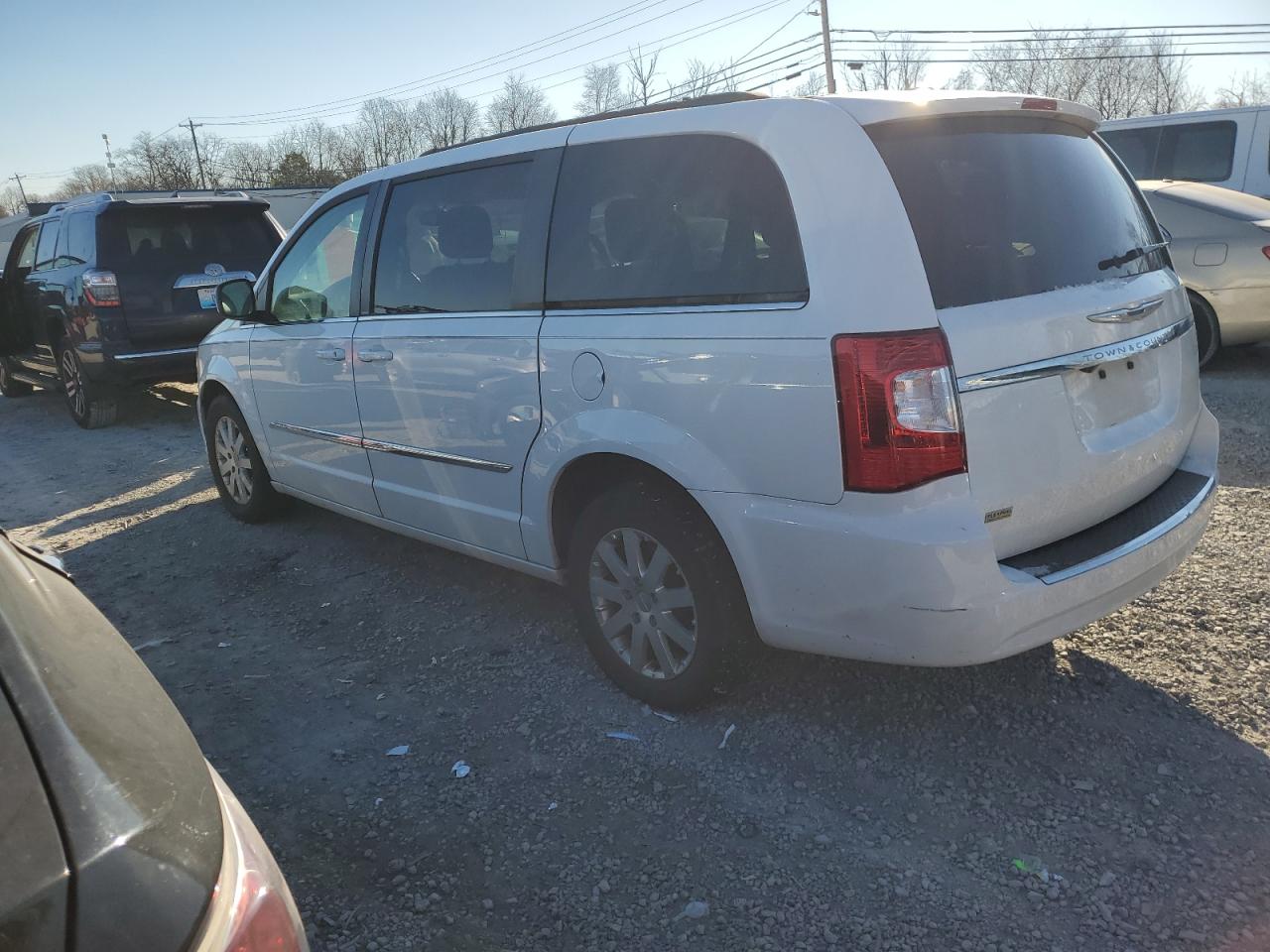 VIN 2C4RC1BG8ER324762 2014 CHRYSLER MINIVAN no.2