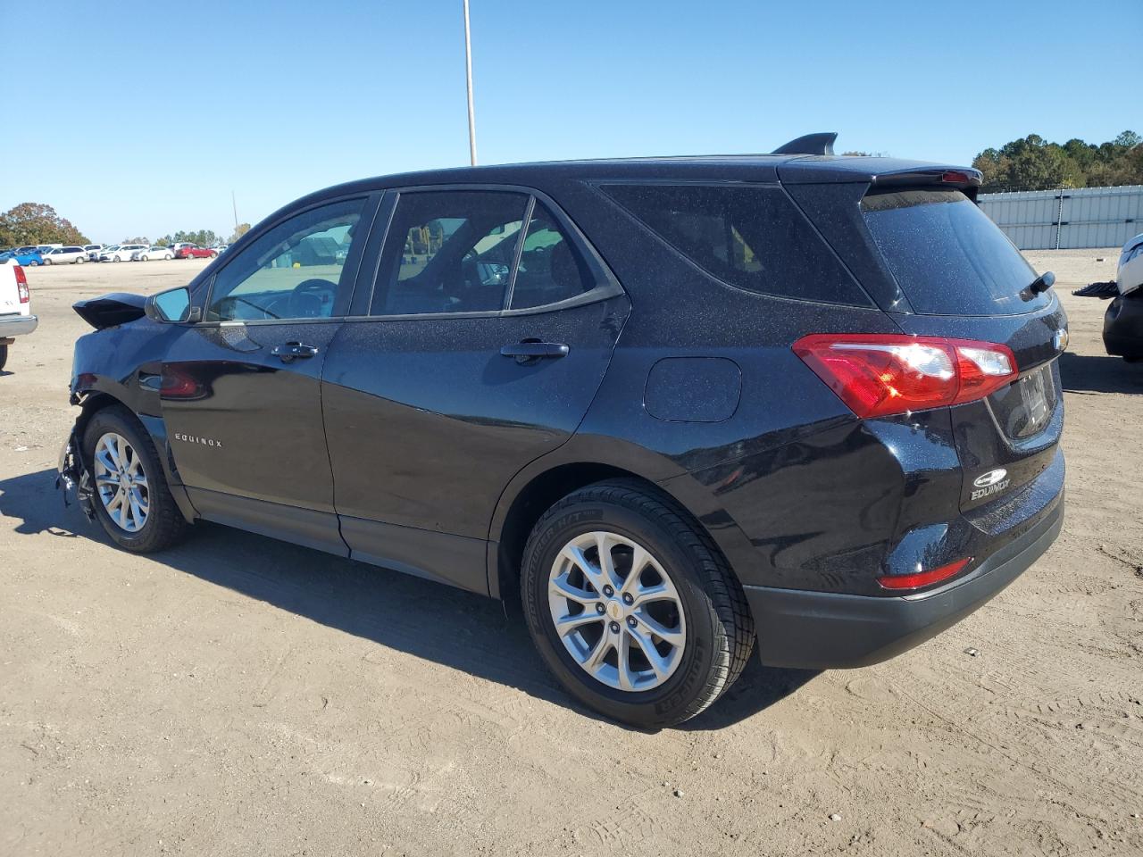 2020 Chevrolet Equinox - Image 2