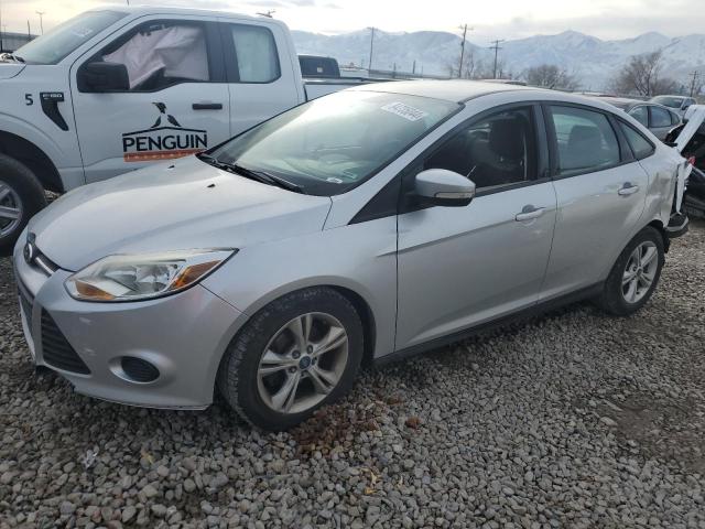 Sedans FORD FOCUS 2014 Srebrny