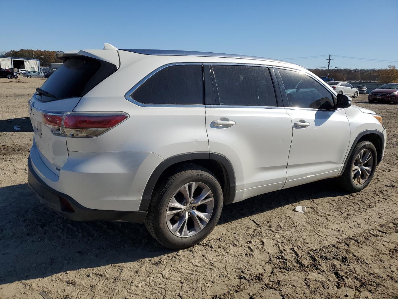2015 Toyota Highlander - Image 3