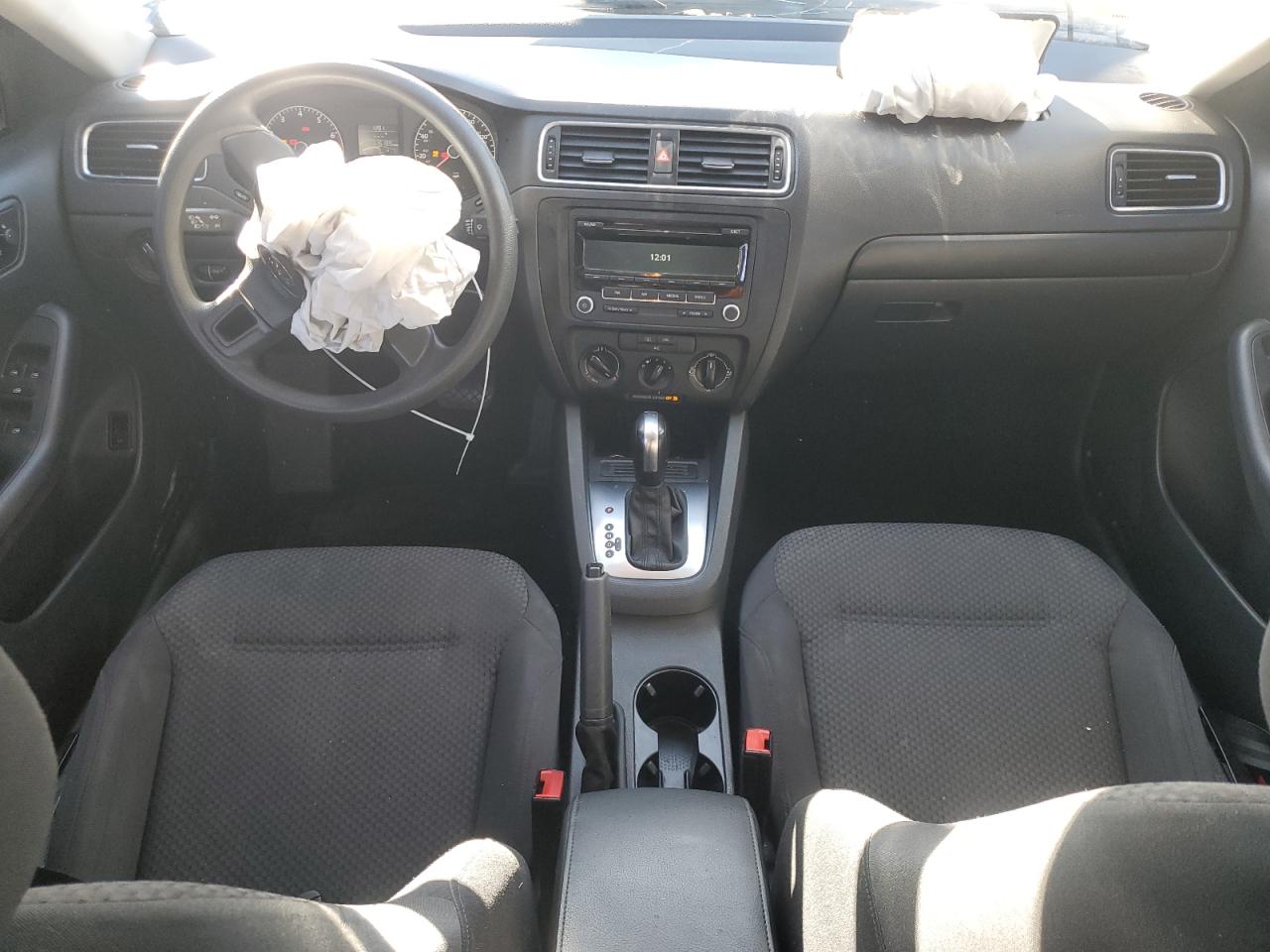 2014 Volkswagen Jetta - Image 8
