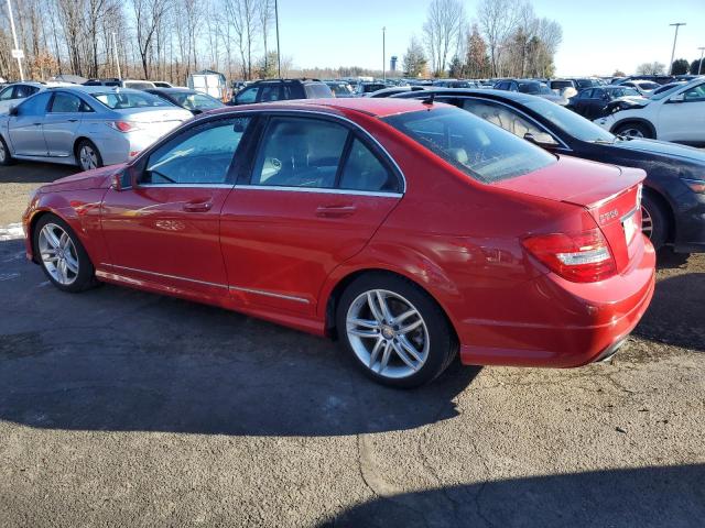  MERCEDES-BENZ C-CLASS 2014 Czerwony