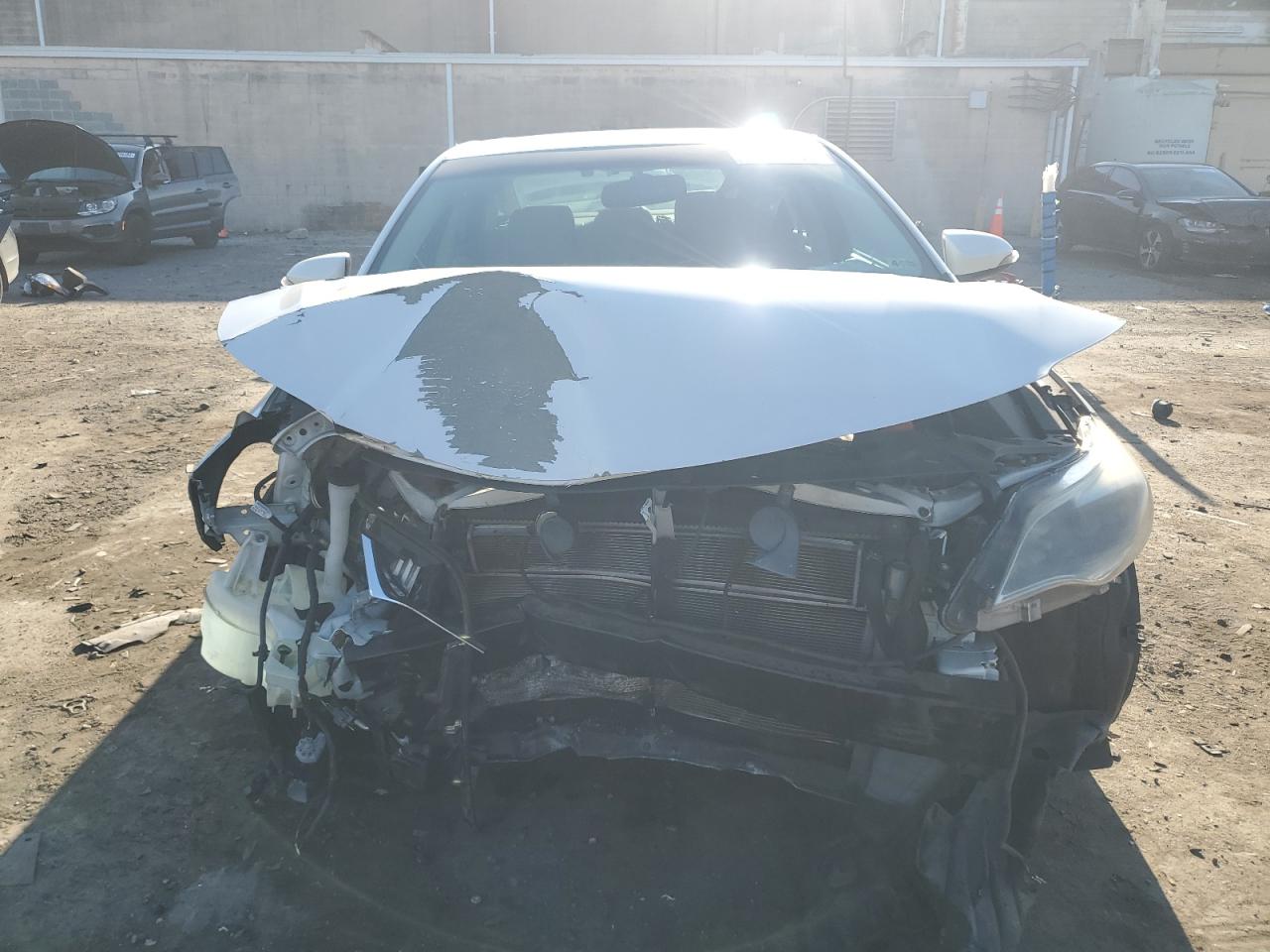 VIN 4T1BD1EB4EU029106 2014 TOYOTA AVALON no.5