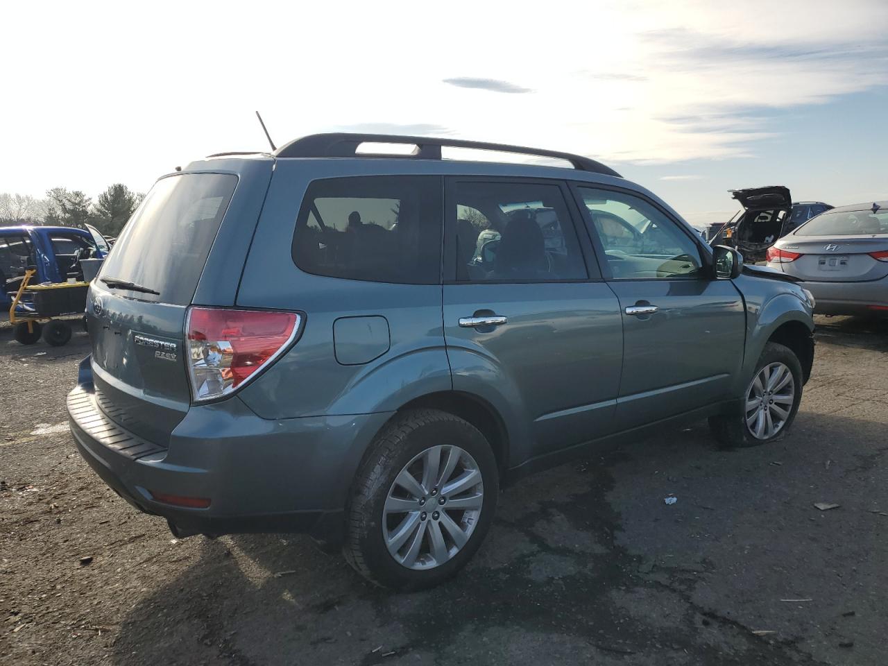 VIN JF2SHAEC6DH402558 2013 SUBARU FORESTER no.3