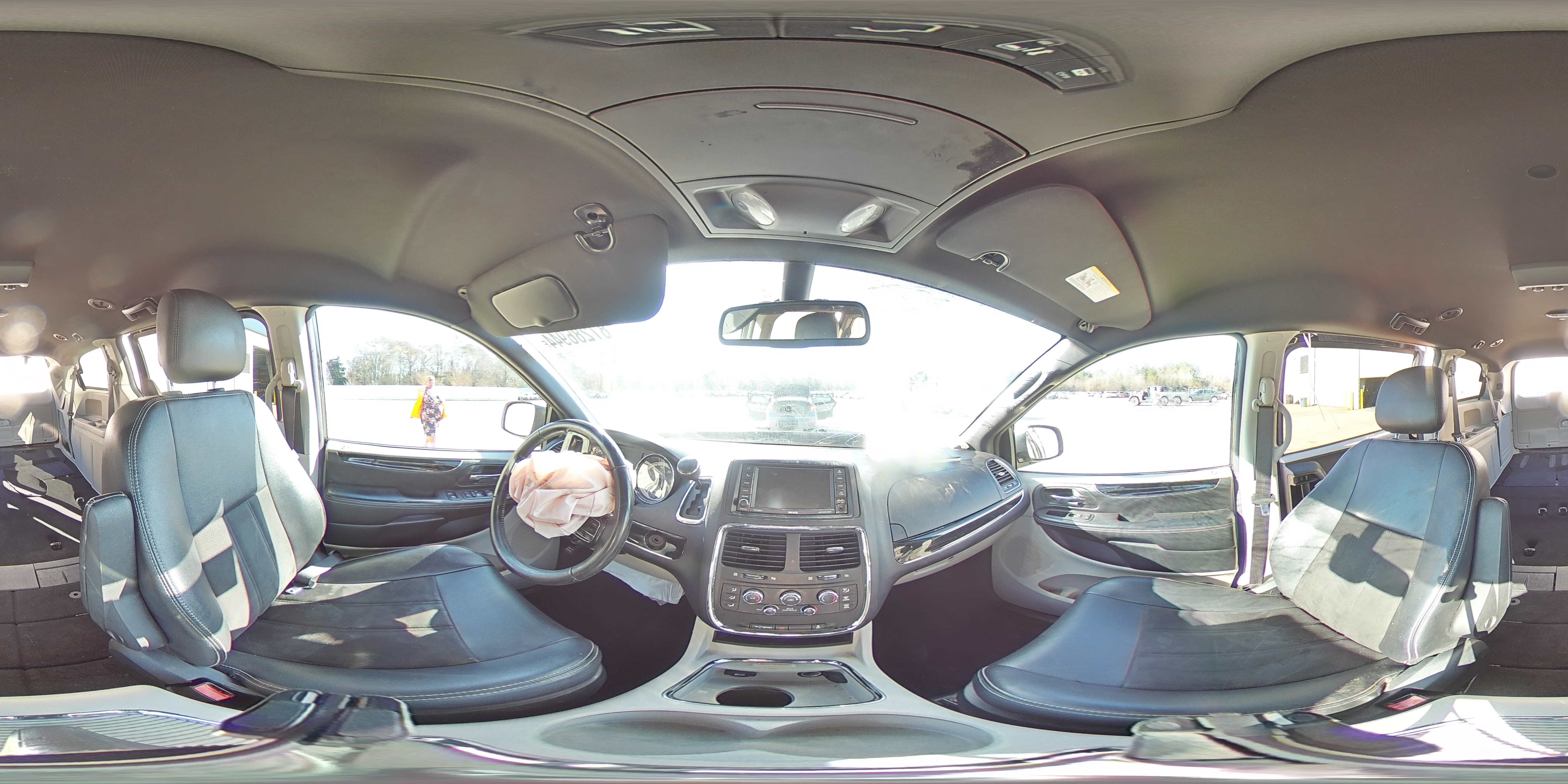 2019 Dodge Caravan - Image 13