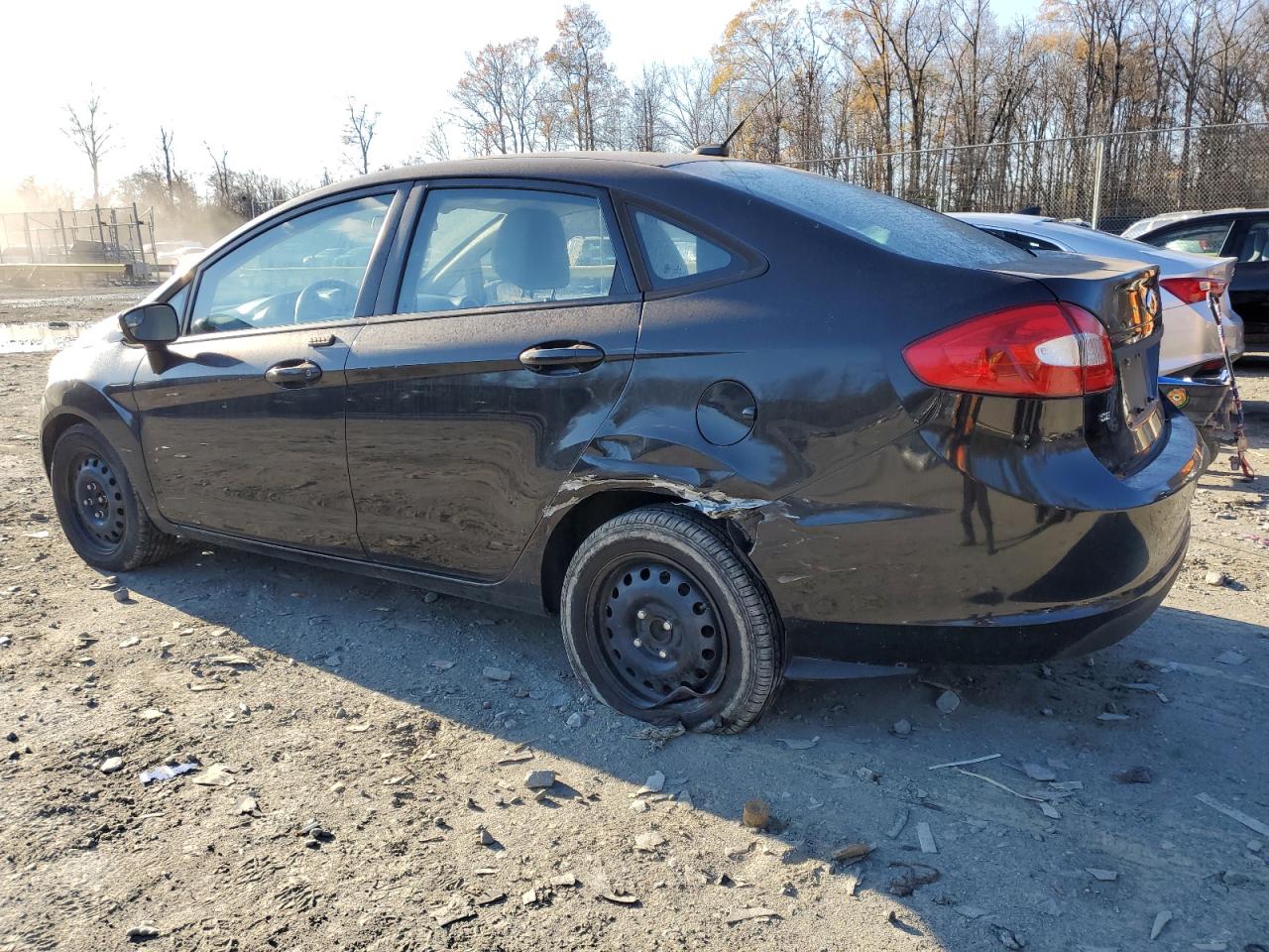 2013 Ford Fiesta - Image 2