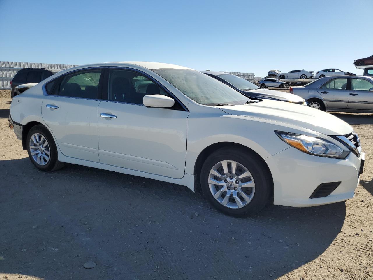 2016 Nissan Altima - Image 4