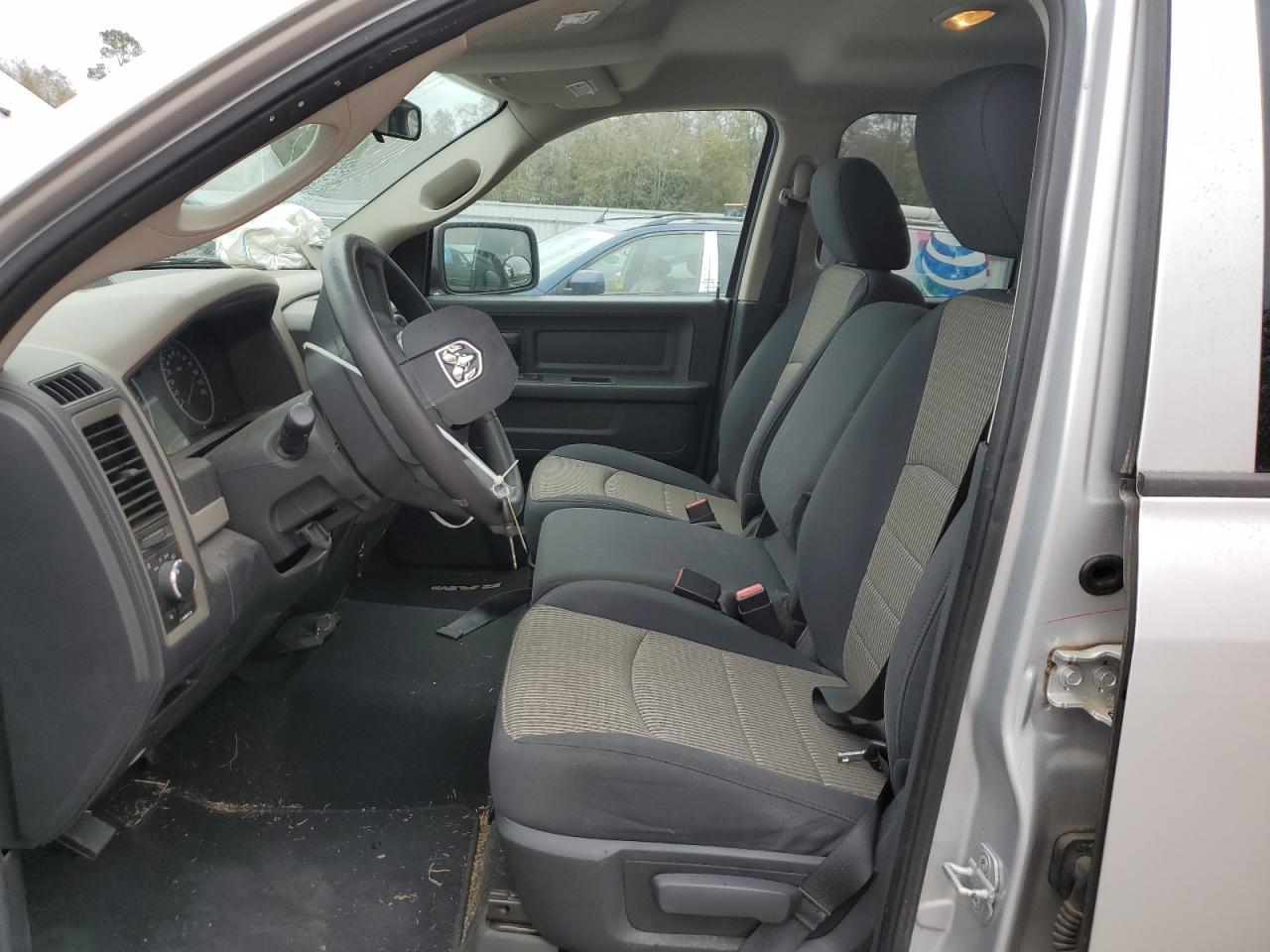 2010 Dodge RAM - Image 7