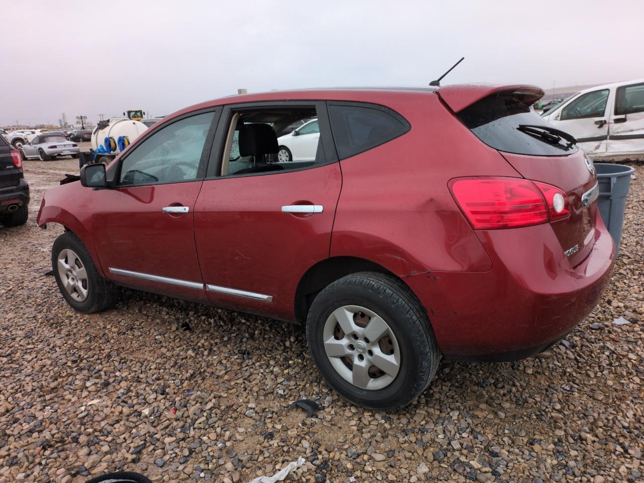 2013 Nissan Rogue - Image 2