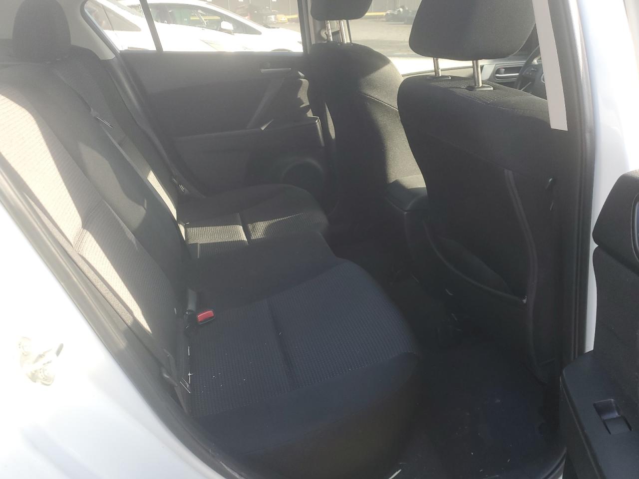 2012 Mazda 3 - Image 10