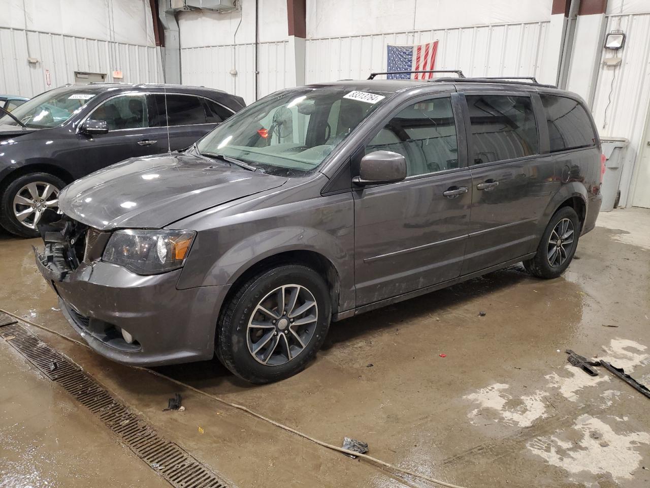 2017 Dodge Caravan - Image 1
