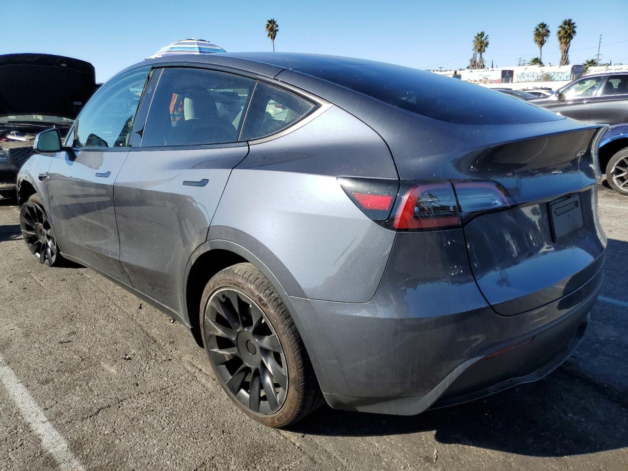 VIN 7SAYGDEE9PA153305 2023 TESLA MODEL Y no.2