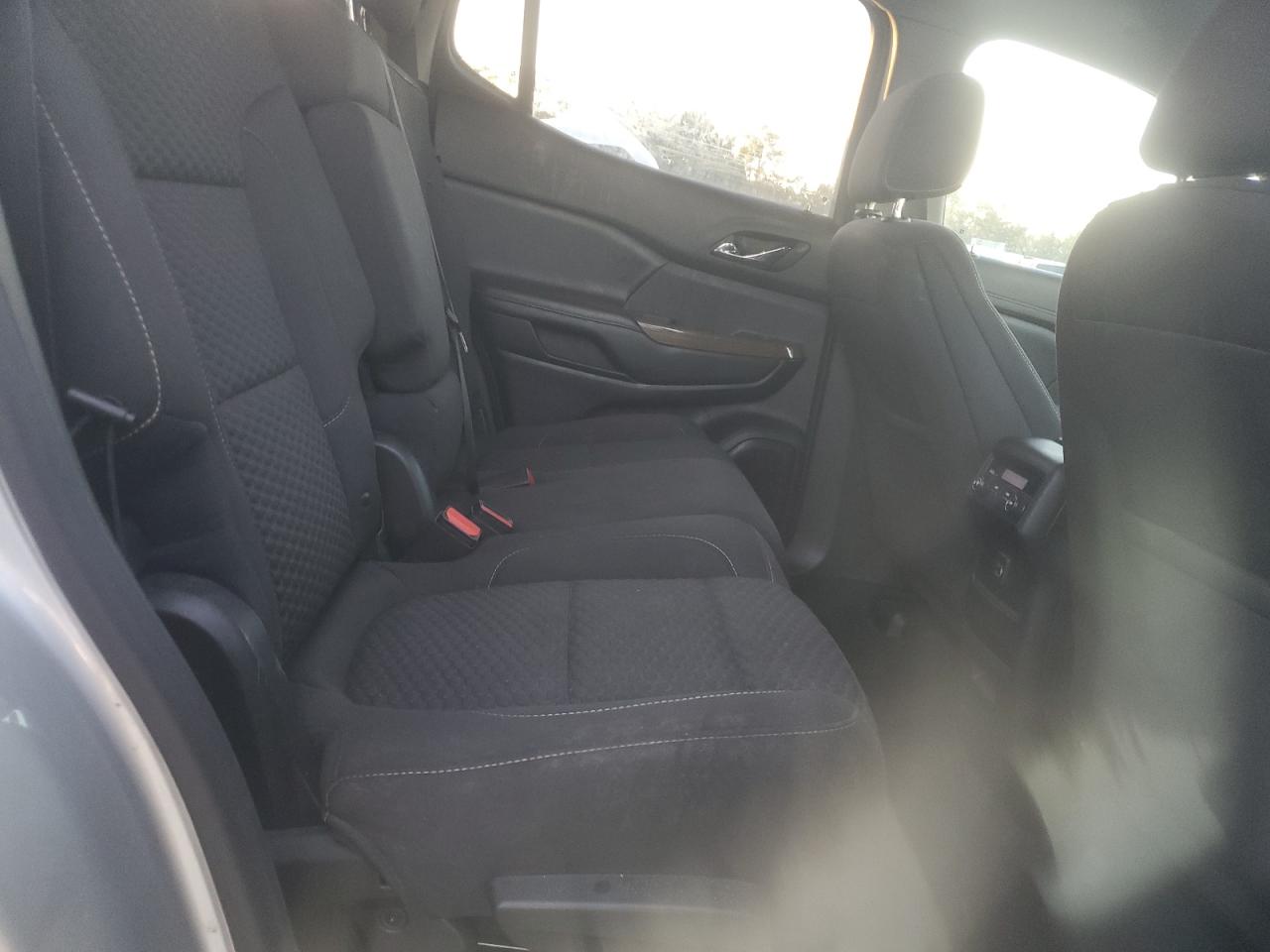 2019 GMC Acadia - Image 11