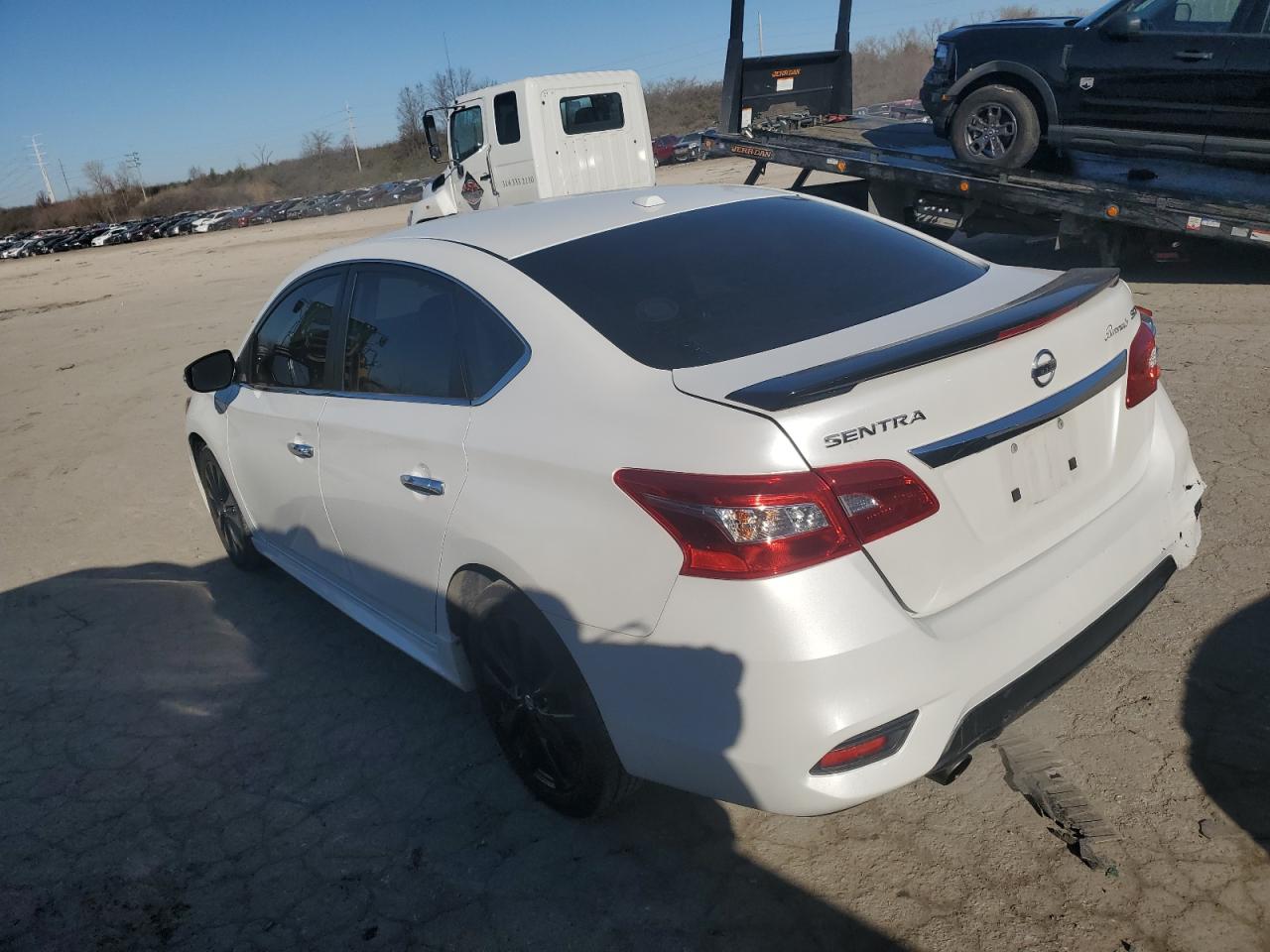 2017 Nissan Sentra - Image 2