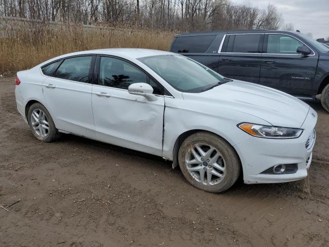 Sedans FORD FUSION 2016 Biały