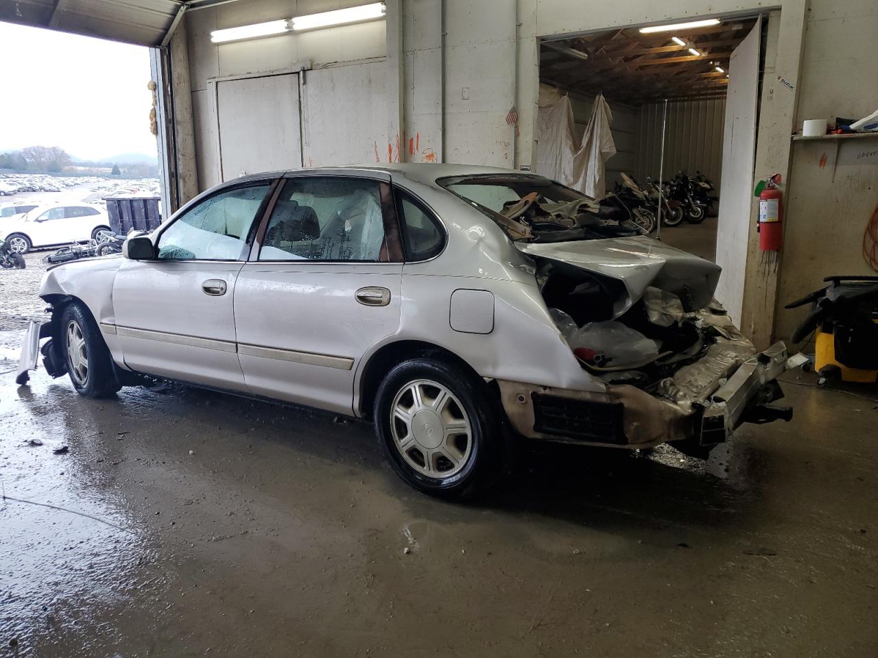 1996 Toyota Avalon - Image 2