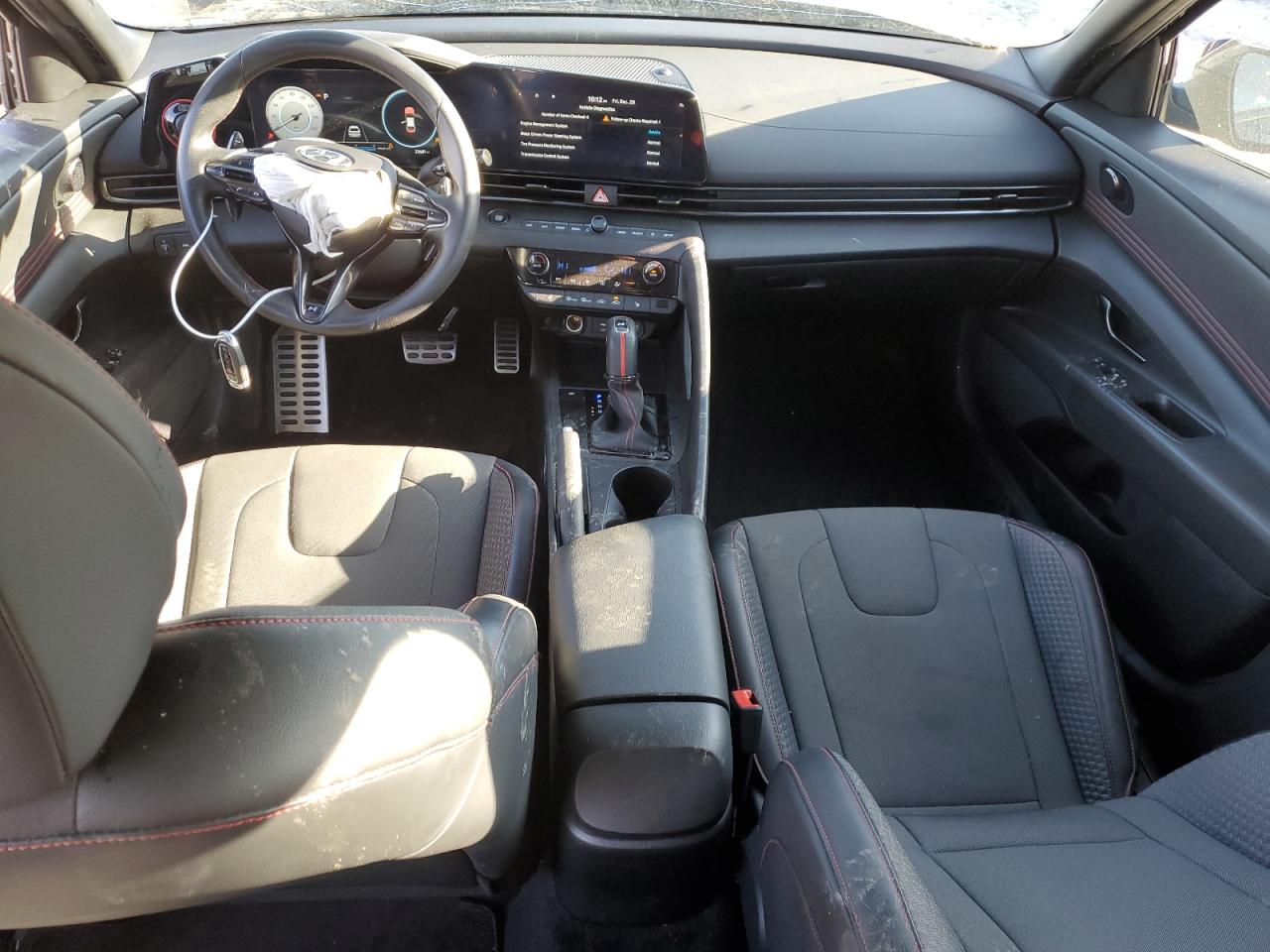 2023 Hyundai Elantra - Image 8