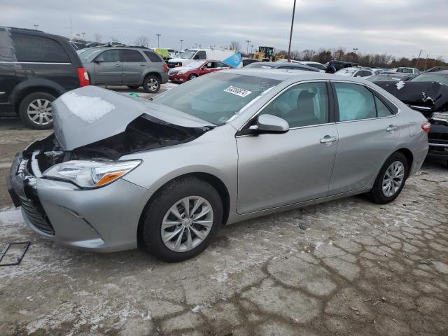 2017 Toyota Camry Le zu verkaufen in Indianapolis, IN - Front End