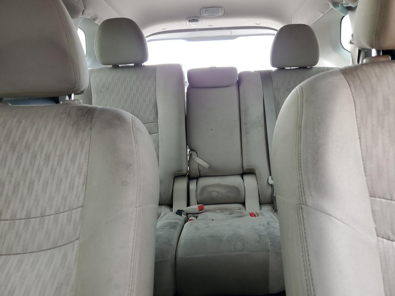 2018 Nissan Rogue - Image 10