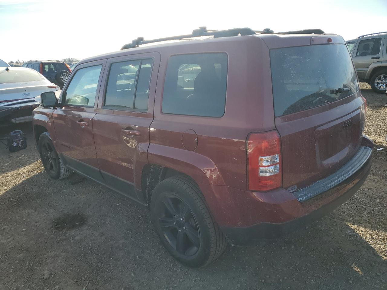 2015 Jeep Liberty (Patriot) - Image 2