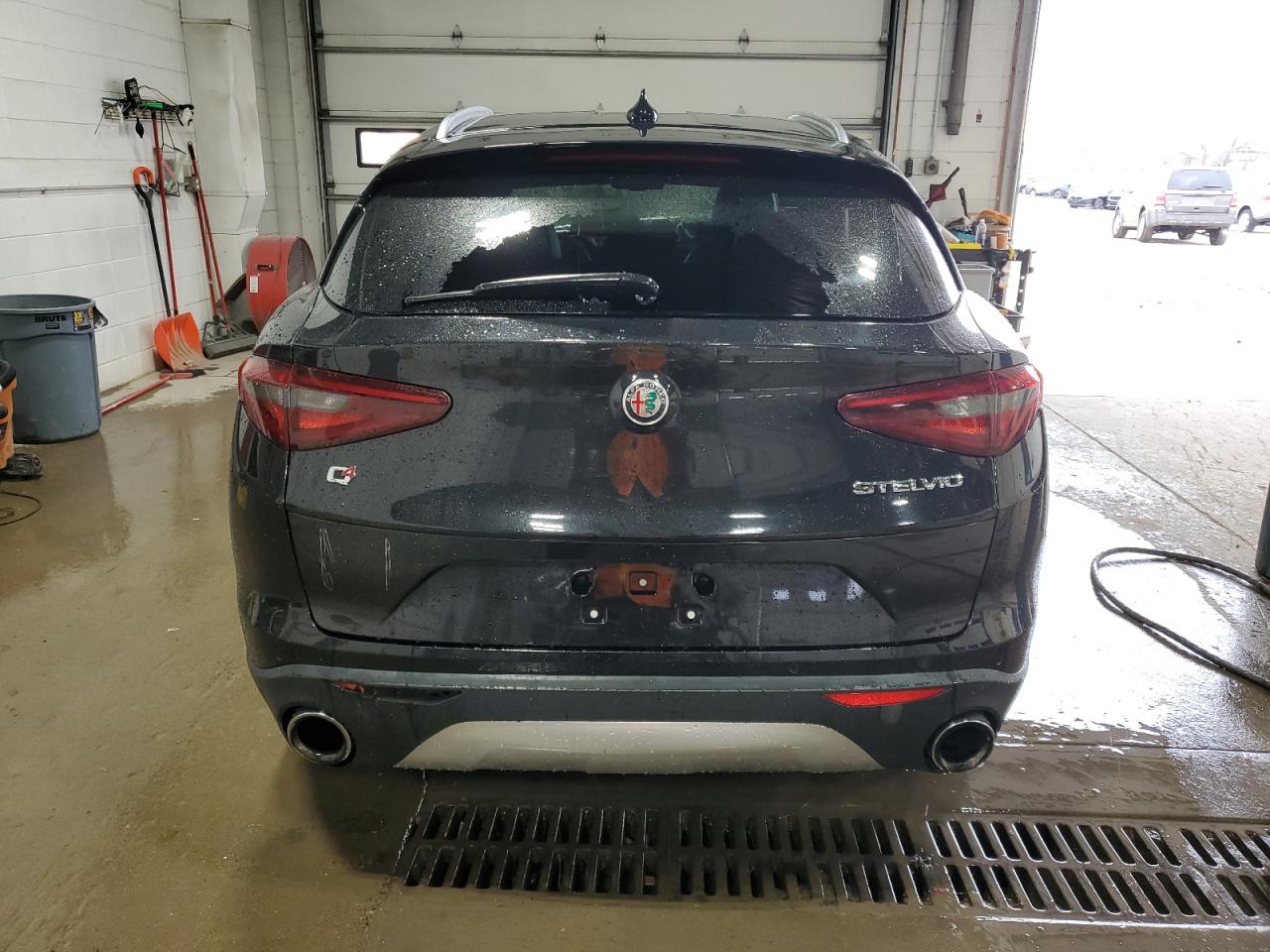 2018 Alfa Romeo Stelvio - Image 6