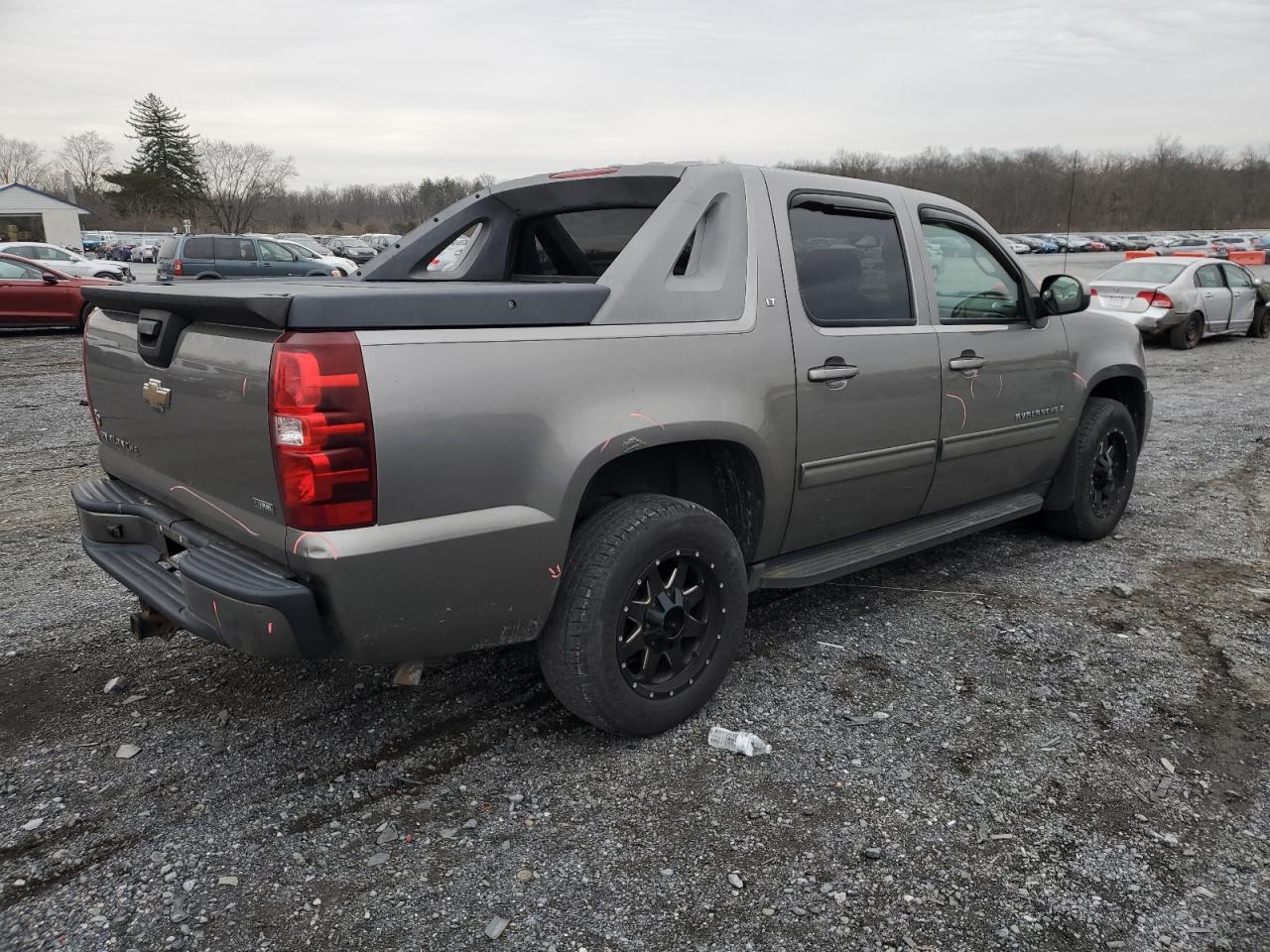 2009 Chevrolet Avalanche - Image 3
