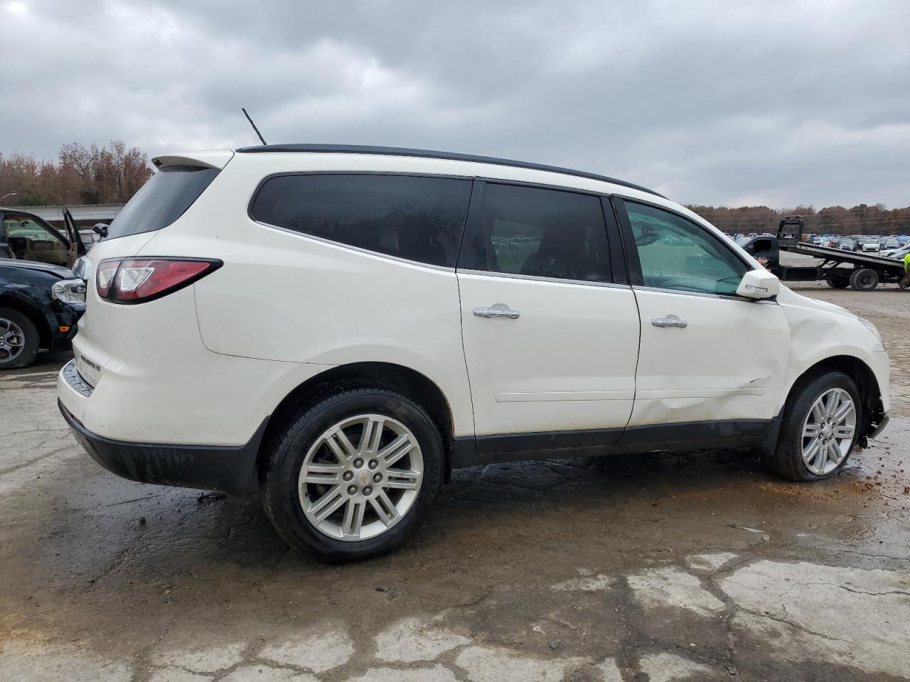 VIN 1GNKRGKD5EJ178227 2014 CHEVROLET TRAVERSE no.3