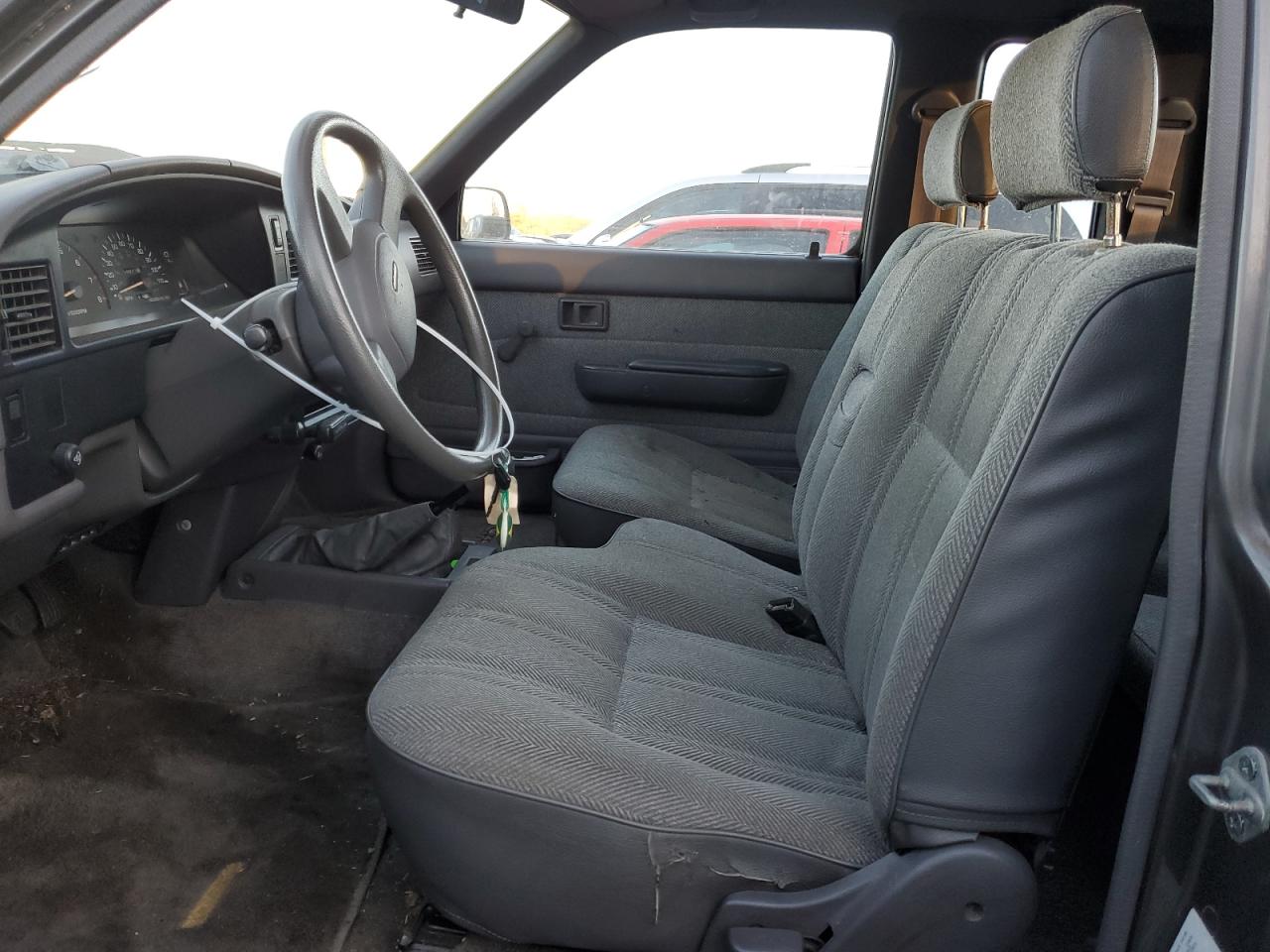 1989 Toyota Pickup - Image 7