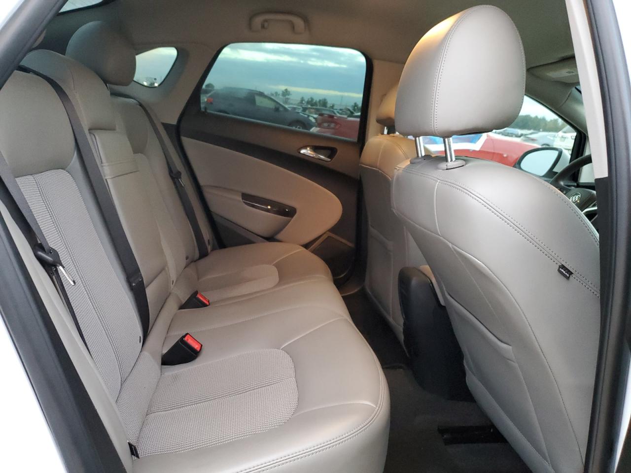 2017 Buick Verano - Image 10