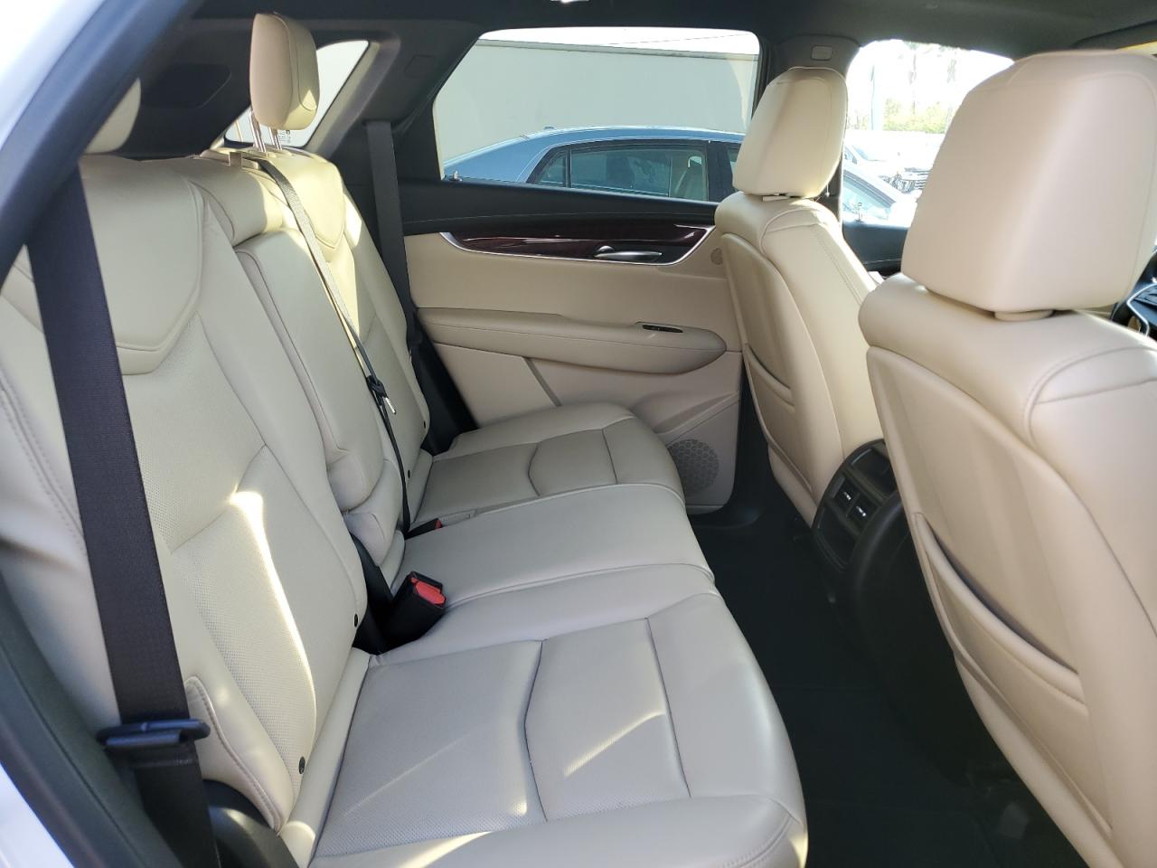 2017 Cadillac XT5 - Image 11